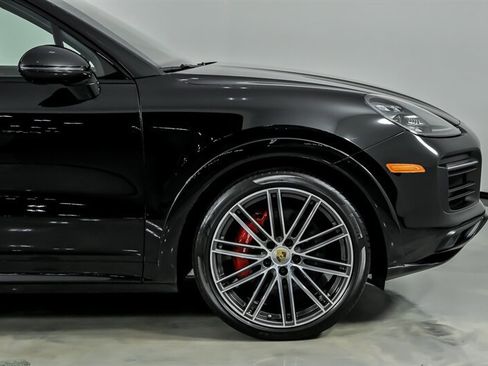 Used 2023 Porsche Cayenne GTS AWD/4WD image 15