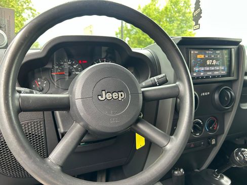 Used 2007 Jeep Wrangler X AWD/4WD image 12