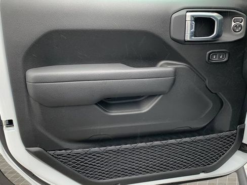 New 2026 Jeep Wrangler Unlimited Rubicon image 15