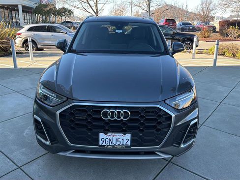Used 2023 Audi Q5 2.0T Premium w/ Convenience Package image 3