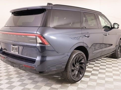 New 2025 Lincoln Navigator Reserve w/ Jet Appearance Package image 22