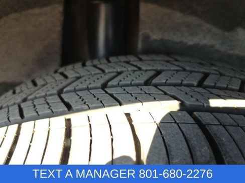 Used 2021 Volkswagen Tiguan SE w/ Panoramic Sunroof Package AWD/4WD image 13