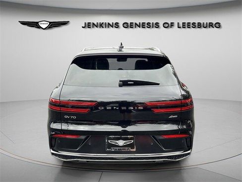 Used 2026 Genesis GV70 2.5T Select image 7