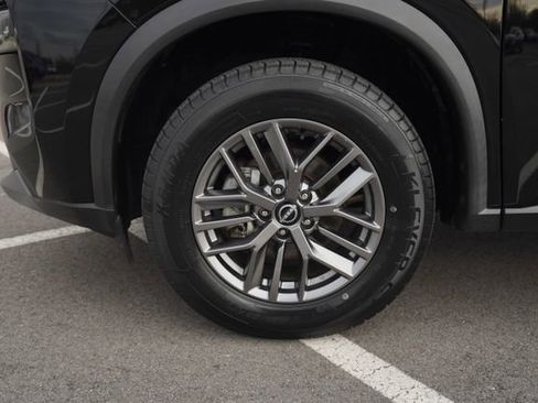 Used 2023 Nissan Rogue S image 44