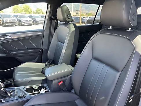 Used 2022 Volkswagen Tiguan SE R-Line AWD/4WD image 20