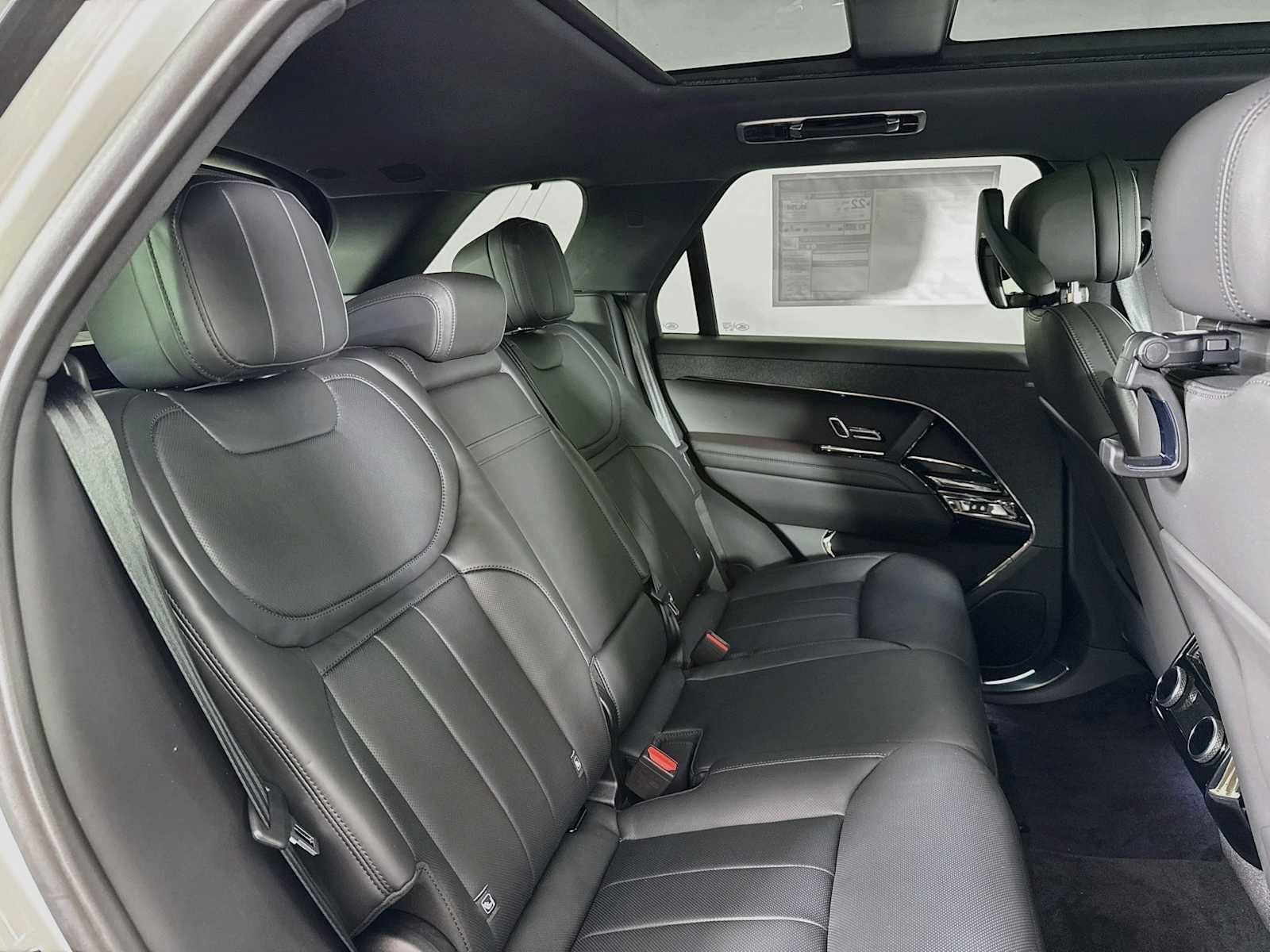 New 2026 Land Rover Range Rover Sport Dynamic SE AWD/4WD image 27