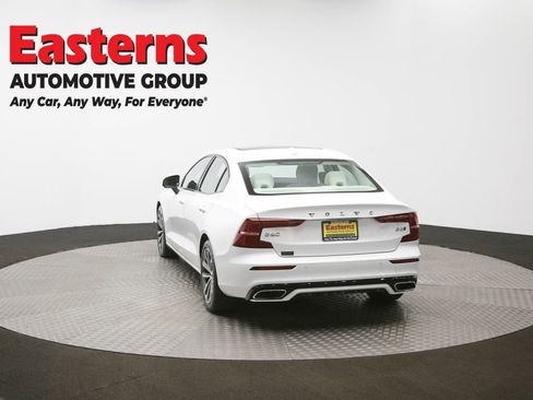 Used 2022 Volvo S60 B5 Momentum image 66