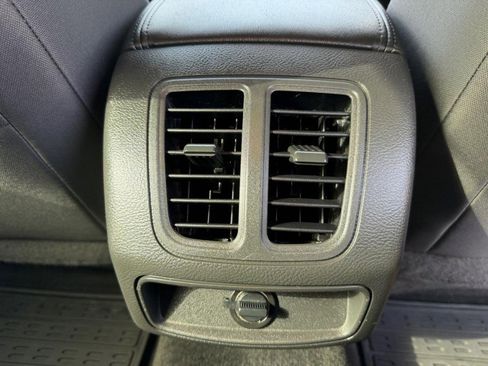 Used 2017 Ford Taurus SEL w/ Equipment Group 201A image 43