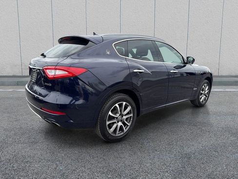 Used 2019 Maserati Levante GranLusso AWD/4WD image 7