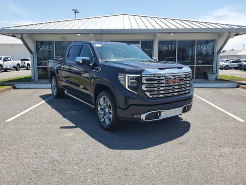 Used 2025 GMC Sierra 1500 Denali w/ Denali Reserve Package AWD/4WD image 10