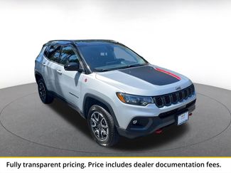 Used 2025 Jeep Compass Trailhawk AWD/4WD video 1