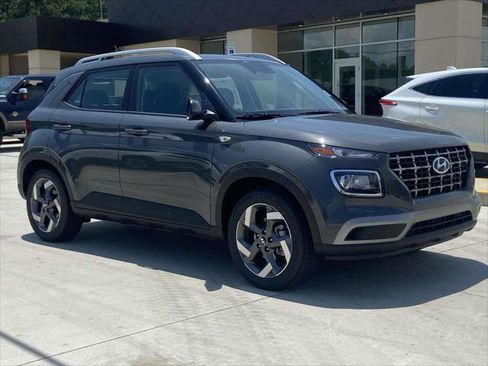 New 2025 Hyundai Venue SEL image 1