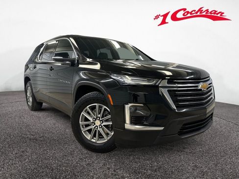 Certified 2023 Chevrolet Traverse LT image 1