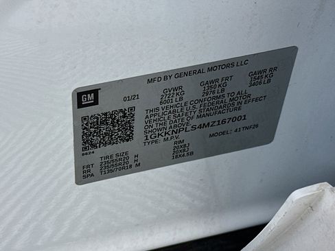 Used 2021 GMC Acadia Denali w/ Denali Technology Package FWD image 12