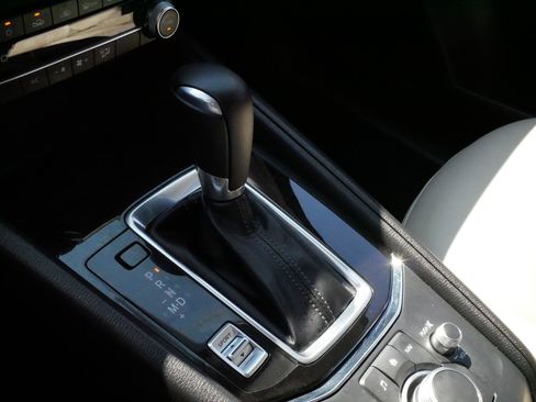 Used 2019 MAZDA CX-5 Touring image 24