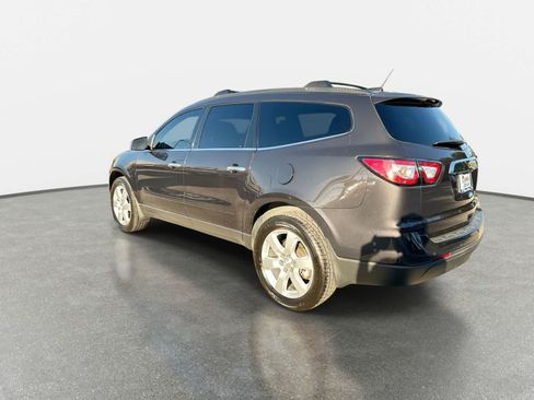 Used 2016 Chevrolet Traverse LT w/ Style and Technology Package FWD image 6