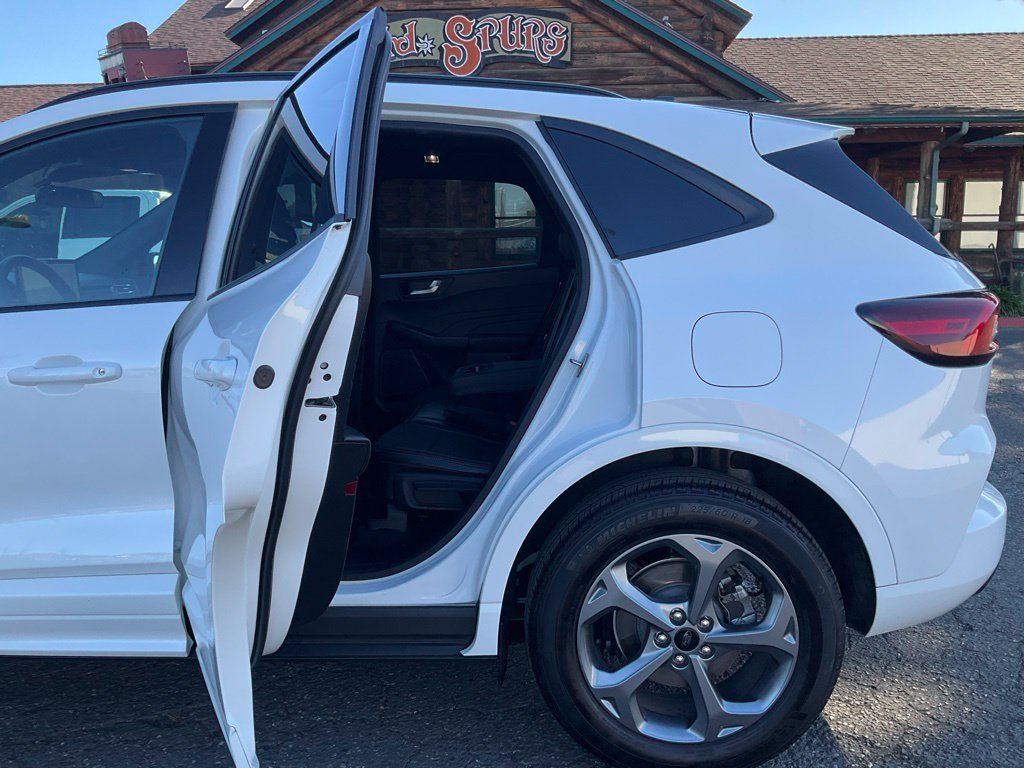 Used 2024 Ford Escape ST-Line Select w/ Tech Pack #1 AWD/4WD image 49