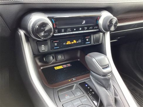 Used 2023 Toyota RAV4 Limited image 21