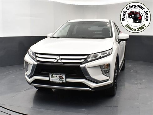 Used 2018 Mitsubishi Eclipse Cross AWD image 2