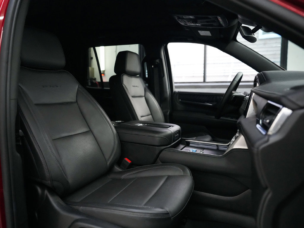 Used 2023 GMC Yukon Denali AWD/4WD image 40