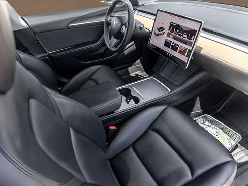 Used 2023 Tesla Model 3 Standard Range RWD image 27