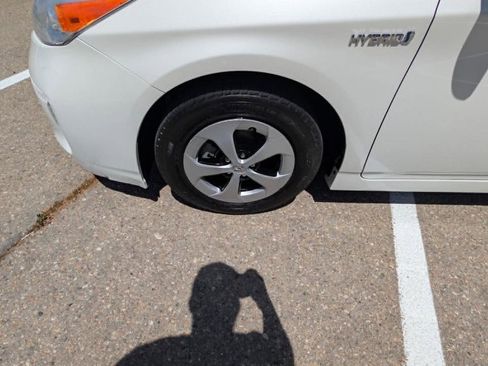 Used 2013 Toyota Prius Three w/ Solar Roof Pkg FWD image 11