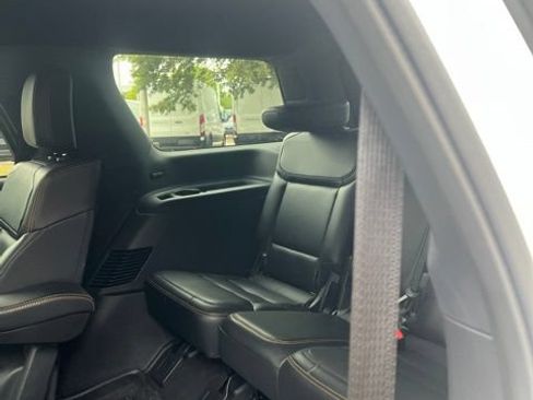 Used 2025 Ford Expedition Tremor AWD/4WD image 9