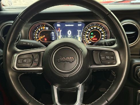 Used 2022 Jeep Gladiator Overland image 9