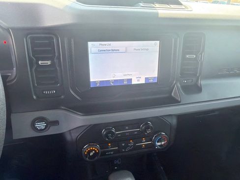 Used 2022 Ford Bronco 2-Door AWD/4WD image 16