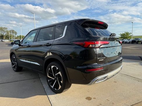Used 2024 Mitsubishi Outlander SE AWD/4WD image 15