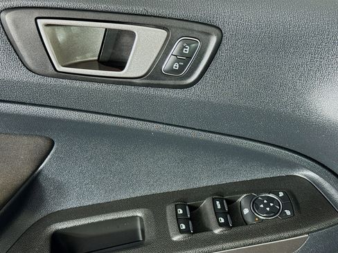 Used 2020 Ford EcoSport SE w/ SE Convenience Package image 23
