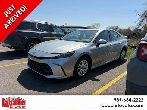 Certified 2025 Toyota Camry LE FWD image 1