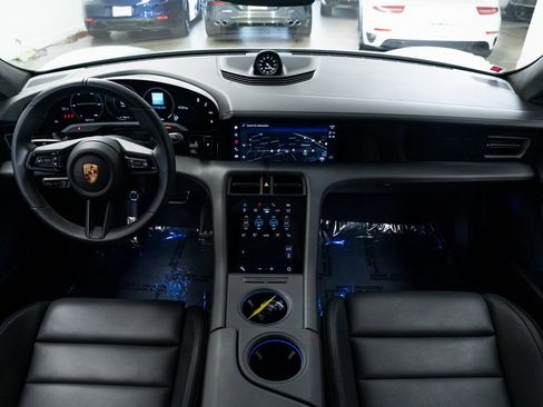 Used 2024 Porsche Taycan GTS image 9