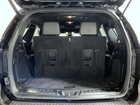 Used 2018 Dodge Durango R/T w/ Trailer Tow Group IV AWD/4WD image 24