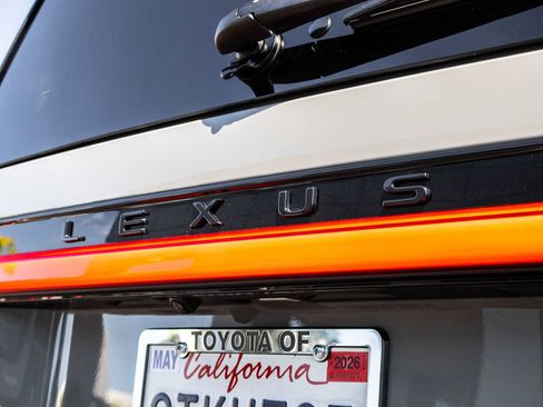Used 2025 Lexus GX 550 AWD/4WD image 15