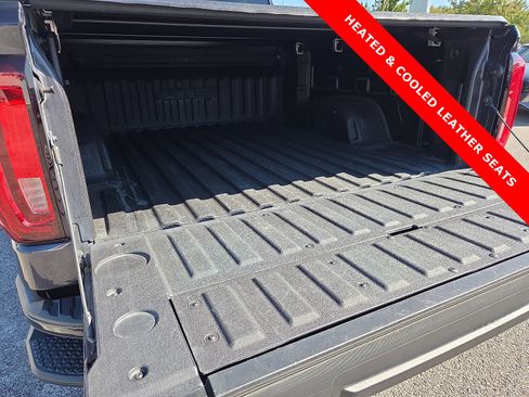 Used 2022 GMC Sierra 1500 AT4 w/ AT4 Preferred Package image 9