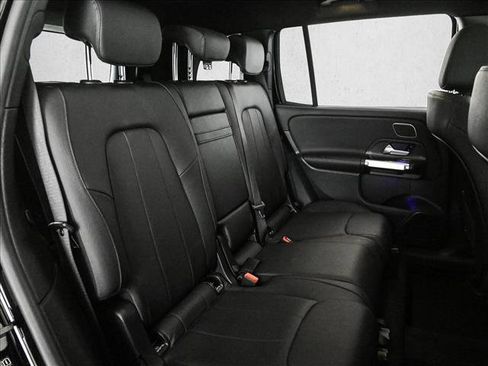 Used 2023 Mercedes-Benz GLB 250 4MATIC image 22