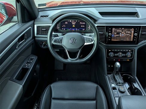 Certified 2021 Volkswagen Atlas Cross Sport SEL image 16