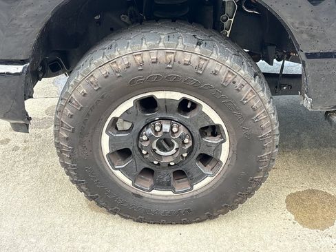 Used 2025 Ford F250 Platinum w/ Platinum Plus Package AWD/4WD image 12