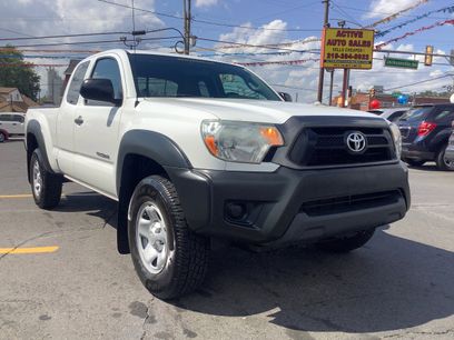 Used 2012 Toyota Tacoma 4x4 Access Cab V6 w/ Convenience Pkg