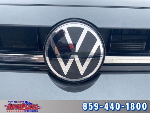 Used 2025 Volkswagen Jetta SE image 37