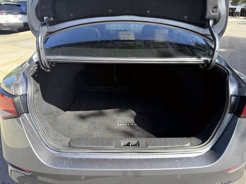 Certified 2022 Nissan Sentra SV w/ SV Premium Package FWD image 14