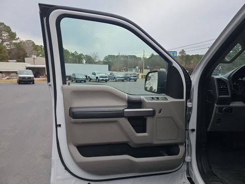 Used 2020 Ford F150 XLT w/ Trailer Tow Package image 16