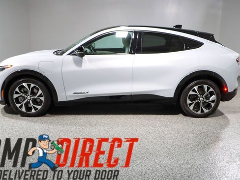 Used 2022 Ford Mustang Mach-E Premium image 10