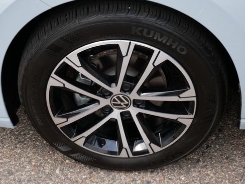 Used 2025 Volkswagen Jetta Sport FWD image 15