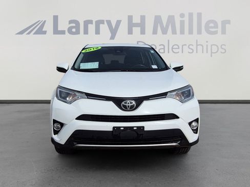 Used 2018 Toyota RAV4 XLE image 8