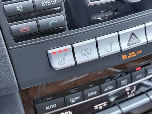 Used 2014 Mercedes-Benz E 350 Sedan image 48