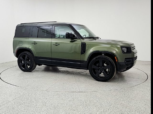 New 2026 Land Rover Defender 110 X-Dynamic SE AWD/4WD image 3
