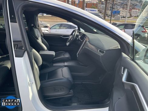 Used 2017 Tesla Model X 75D image 62