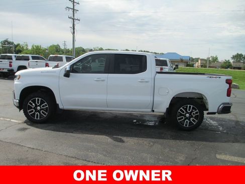 Used 2021 Chevrolet Silverado 1500 LT AWD/4WD image 12